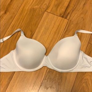 PINK wear everywhere bra- size 34DD